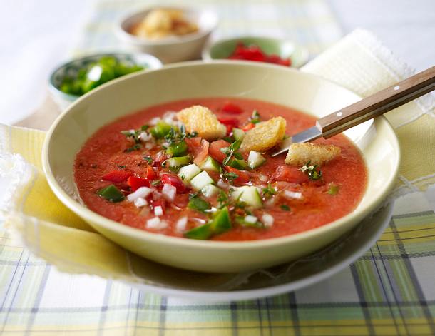 Gazpacho – kalte Tomatensuppe Rezept | LECKER
