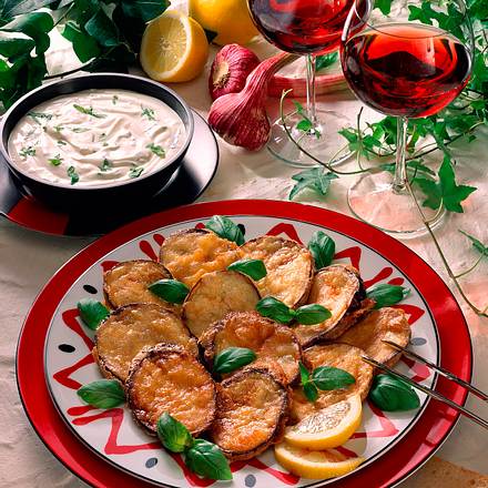 Gebackene Auberginenscheiben mit Basilikumquark Rezept