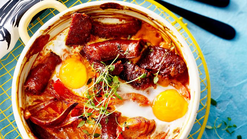 Gebackene Eier mit Paprika und Chorizo Rezept - Foto: House of Food / Bauer Food Experts KG