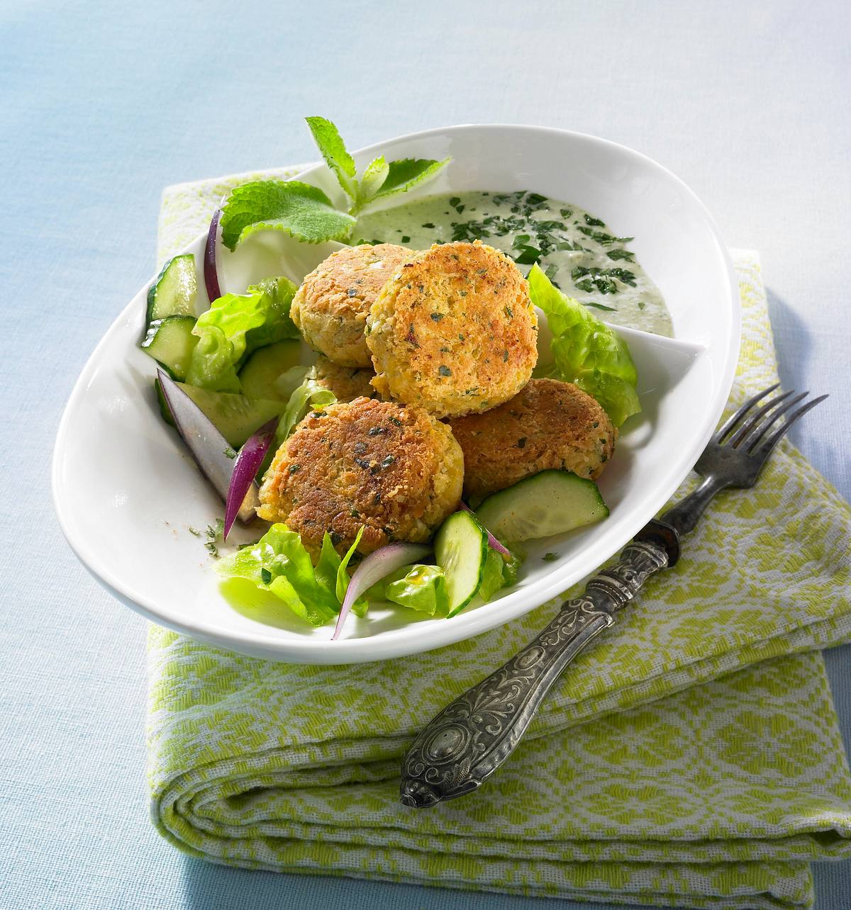 Gebackene Falafel mit Joghurt-Dressing Rezept