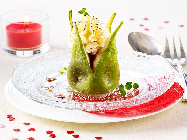 Gebackene Feigen mit Honig und Ziegenfrischkäse