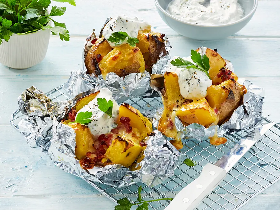 Gebackene Kartoffeln mit Speck Rezept Gebackene Kartoffeln mit Speck Rezept