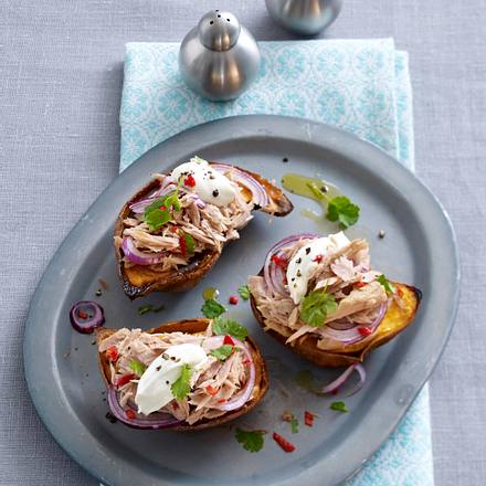 Gebackene Süßkartoffeln mit Thunfischsalat Rezept Gebackene Süßkartoffeln mit Thunfischsalat Rezept