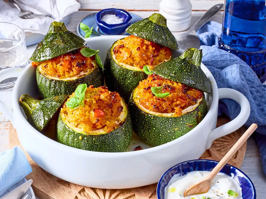 Gebackene Zucchini mit Schinken und Bulgur Rezept Gebackene Zucchini mit Schinken und Bulgur Rezept