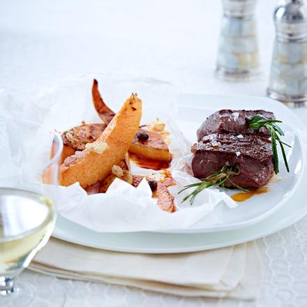 Gebackener Kürbis in Pergament zu Lamm Rezept Gebackener Kürbis in Pergament zu Lamm Rezept