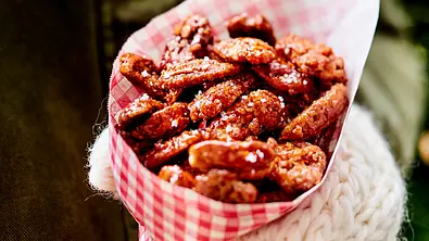Gebrannte Chili-Pecans Rezept - Foto: LECKER @ Bauer Media Group