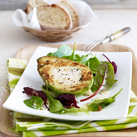 Gebratene Avocado mit Käsefüllung Rezept Gebratene Avocado mit Käsefüllung Rezept