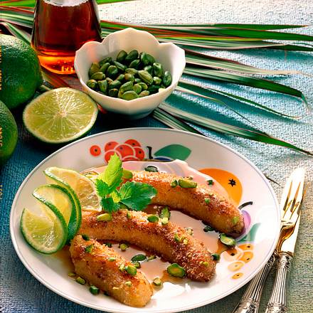 Gebratene Bananen mit Ahornsirup und Pistazien Rezept Gebratene Bananen mit Ahornsirup und Pistazien Rezept