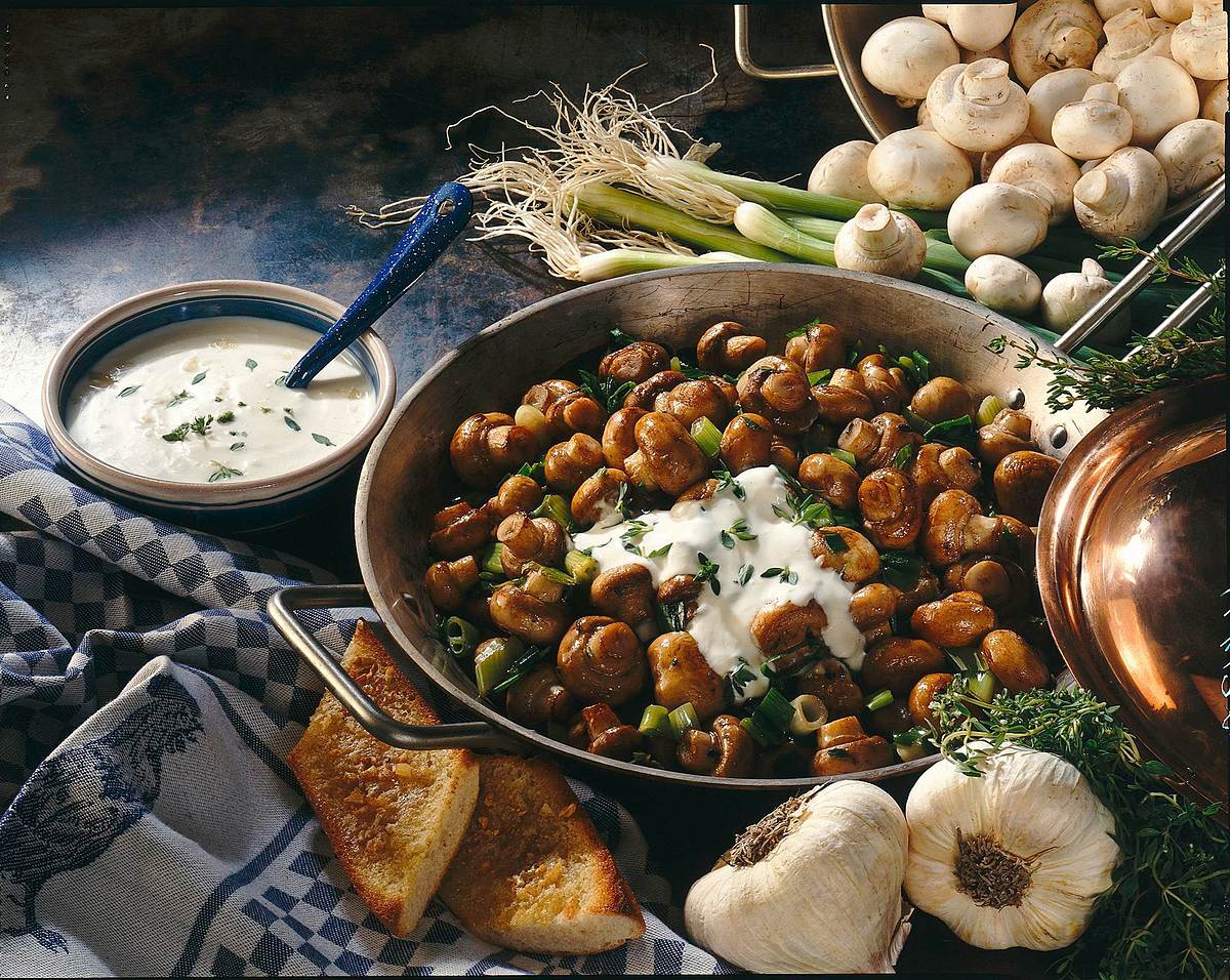 Gebratene Champignons mit Knoblauch-Thymian-Dip Rezept