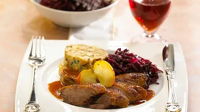 Gebratene Ente Rezept - Foto: LECKER @ Bauer Media Group