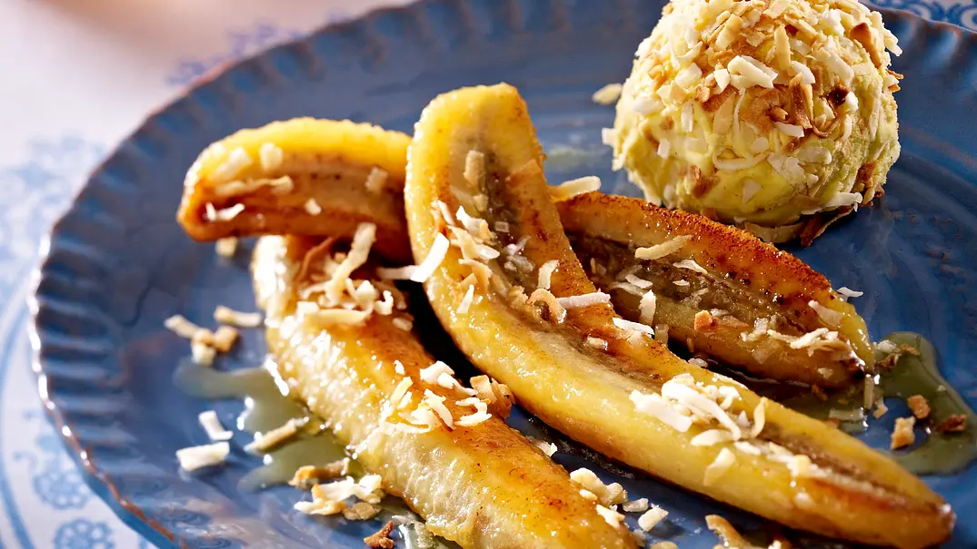 Gebratene Honigbanane mit Eis Rezept - Foto: LECKER @ Bauer Media Group Gebratene Honigbanane mit Eis Rezept - Foto: LECKER @ Bauer Media Group