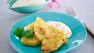 Gebratene Kokos-Ananas mit Honigsahne Rezept - Foto: LECKER @ Bauer Media Group