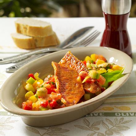 Gebratene Rotbarbe auf Gazpachogemüse Rezept