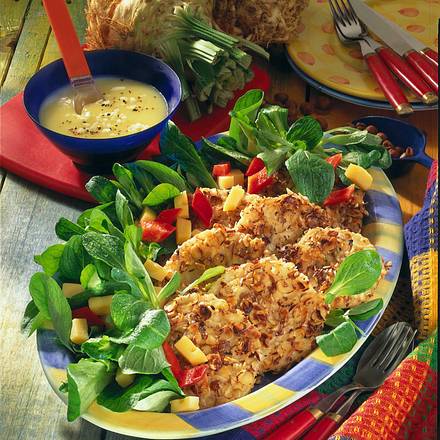 Gebratene Selleriescheiben in knuspriger Haselnusskruste Rezept Gebratene Selleriescheiben in knuspriger Haselnusskruste Rezept