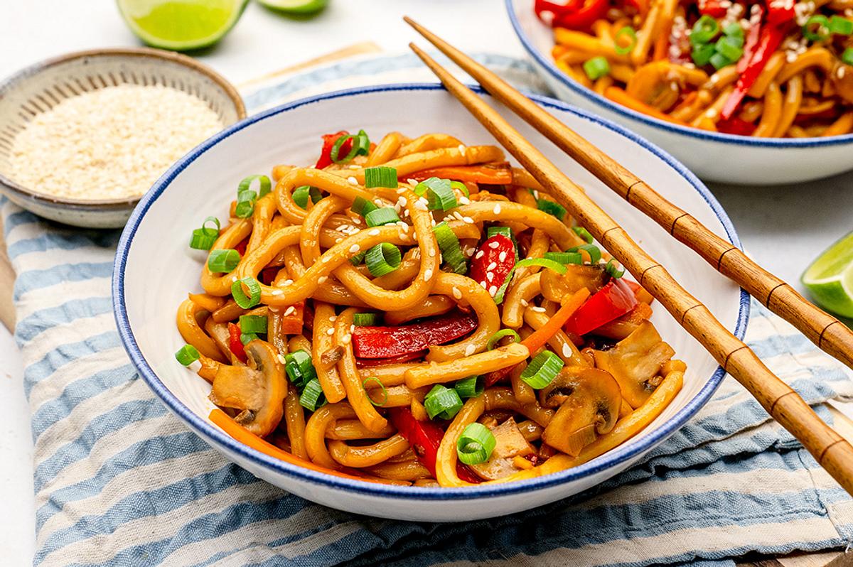 Gebratene Udon mit Gemüse