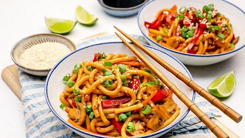 Gebratene Udon mit Gemüse - Foto: Show Heroes