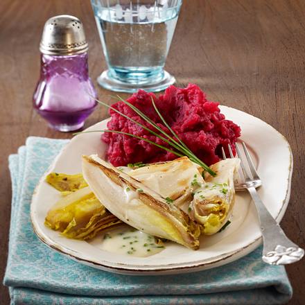 Gebratener Chicorée mit Rote Bete-Püree Rezept Gebratener Chicorée mit Rote Bete-Püree Rezept