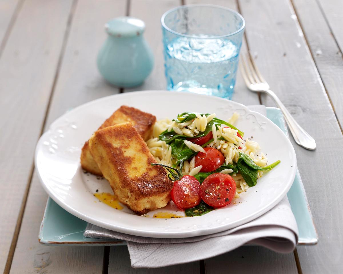 Gebratener Feta auf griechischen Nudeln Rezept