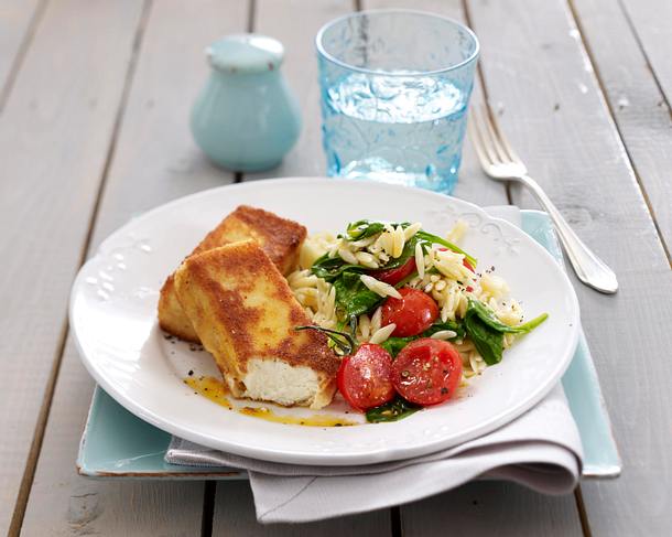 Gebratener Feta zu Spinatnudeln Rezept Gebratener Feta zu Spinatnudeln Rezept