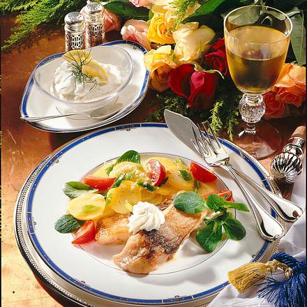 Gebratener Karpfen mit Kartoffelsalat Rezept
