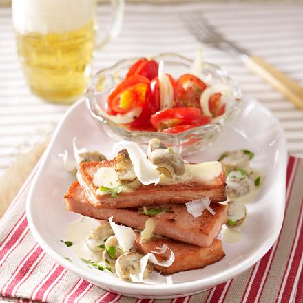 Gebratener Leberkäse mit Champignon-Senf-Creme Rezept Gebratener Leberkäse mit Champignon-Senf-Creme Rezept