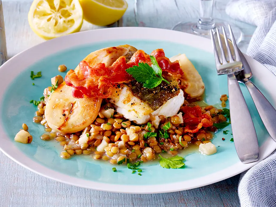 Gebratener Skrei mit Linsen-Birnengemüse Rezept Gebratener Skrei mit Linsen-Birnengemüse Rezept