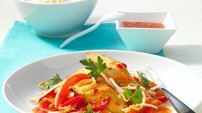 Gebratener Tofu auf Paprika-Sprossen-Gemüse Rezept - Foto: LECKER @ Bauer Media Group