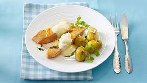 Gebratenes Lachsfilet mit Zitronen-Hollandaise (Johann Lafer) Rezept - Foto: House of Food / Bauer Food Experts KG