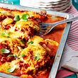 Schnitzelpizza Hawaii - Foto: House of Food / Bauer Food Experts KG