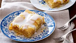 Gedeckter Apfel-Blechkuchen Rezept - Foto: LECKER @ Bauer Media Group Gedeckter Apfel-Blechkuchen Rezept - Foto: LECKER @ Bauer Media Group