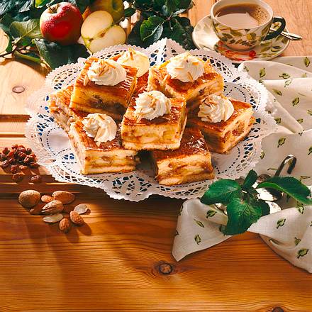 Gedeckter Apfel-Mandelkuchen Rezept