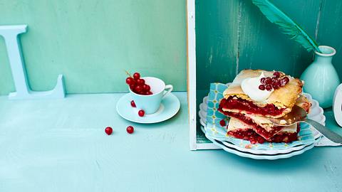 Gedeckter Johannisbeerkuchen Rezept - Foto: House of Food / Bauer Food Experts KG