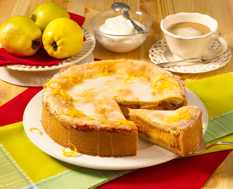 Gedeckter Quittenkuchen Rezept | LECKER
