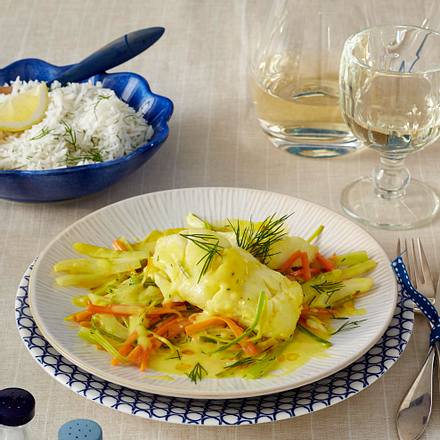 Gedunstetes Kabeljaufilet Mit Safransosse Auf Fenchel Gemuse Rezept Lecker