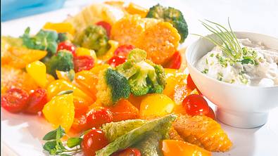 Gedünstetes Gemüse mit Kräuterquark Rezept - Foto: LECKER @ Bauer Media Group
