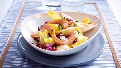 Gedünstetes Lachsfilet mit Chicorée-Salat Rezept - Foto: House of Food / Bauer Food Experts KG