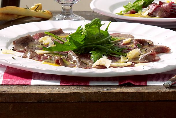 Geflämmtes Rinder-Carpaccio Rezept Geflämmtes Rinder-Carpaccio Rezept