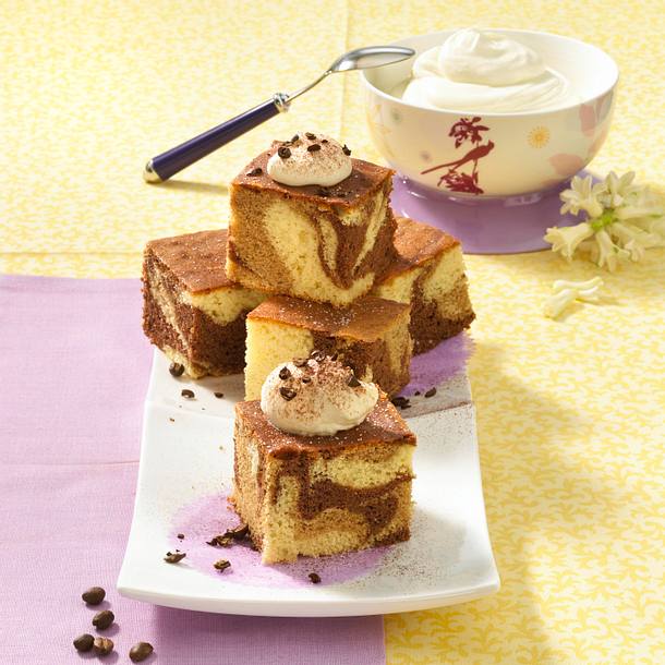 Gefleckter Milchkaffee-Blechkuchen Rezept Gefleckter Milchkaffee-Blechkuchen Rezept