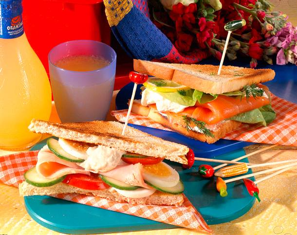 Geflügel- & Lachs-Sandwiches Rezept Geflügel- & Lachs-Sandwiches Rezept
