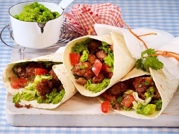 Geflügel-Wraps mit Erbsen-Koriander-Püree Rezept Geflügel-Wraps mit Erbsen-Koriander-Püree Rezept