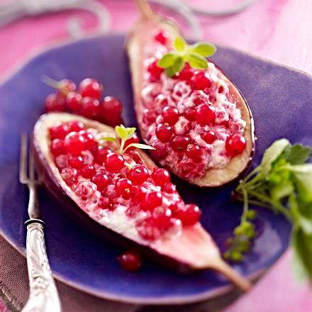 Gefüllte Auberginen mit Joghurt und Johannisbeeren Rezept
