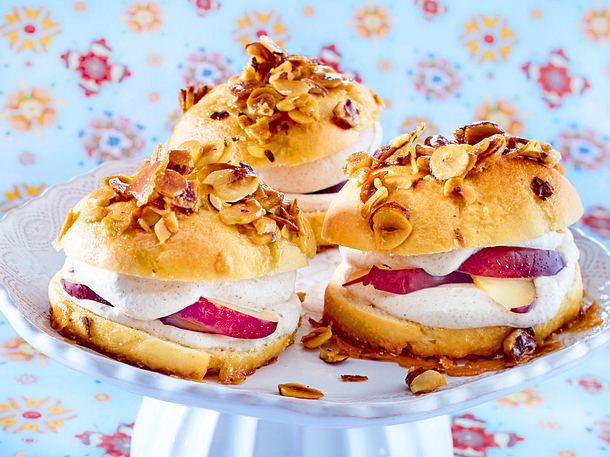 Gefüllte Bienenstich-Bömbchen Rezept-F8621202 Gefüllte Bienenstich-Bömbchen Rezept-F8621202