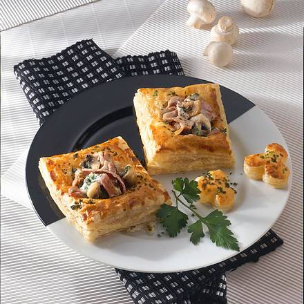 Gefüllte Blätterteigkissen Rezept Gefüllte Blätterteigkissen Rezept