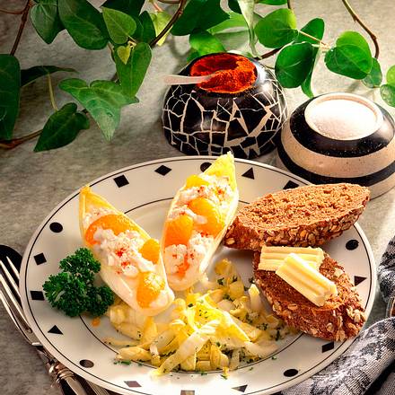 Gefüllte Chicoréeschiffchen Rezept Gefüllte Chicoréeschiffchen Rezept