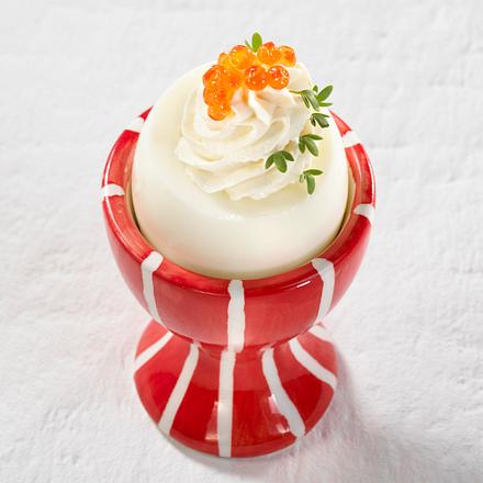 Gefüllte Eier mit Forellenkaviar und Kresse Rezept Gefüllte Eier mit Forellenkaviar und Kresse Rezept