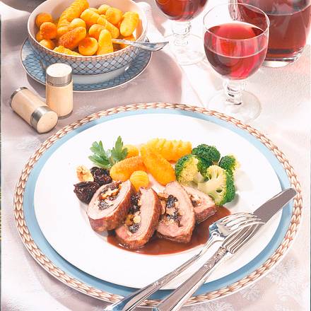 Gefüllte Entenbrust mit Rotwein-Pflaumen Rezept