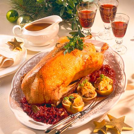 Gefüllte Gans mit Rotkohl Rezept Gefüllte Gans mit Rotkohl Rezept