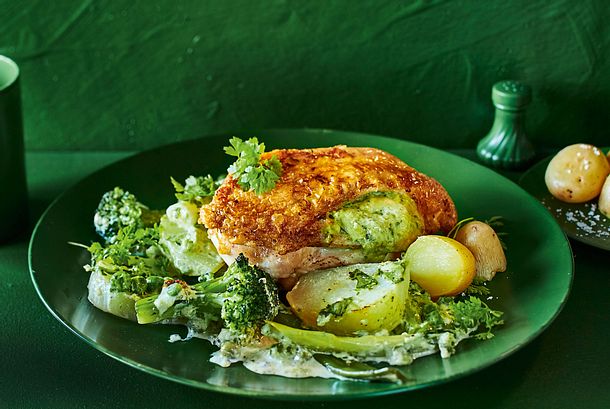 Gefüllte Hähnchenfilets auf Sahnegemüse Gefüllte Hähnchenfilets auf Sahnegemüse