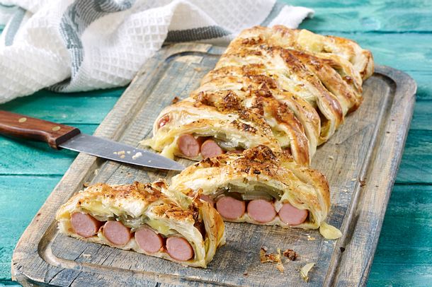 Gefüllte Hot Dog-Rolle Rezept Gefüllte Hot Dog-Rolle Rezept