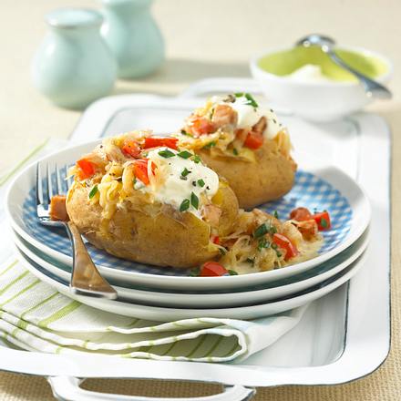 Gefüllte Kartoffel mit Paprika-Kraut Rezept Gefüllte Kartoffel mit Paprika-Kraut Rezept